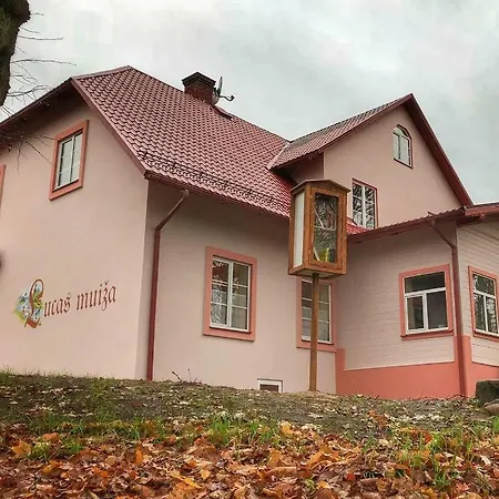 Lucas Muiza Guest house *